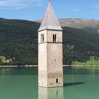 Turm der alten Pfarrkirche St. Katharina