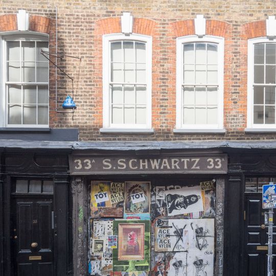 33, Fournier Street E1