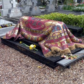 Rudolf Nureyev's grave