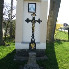 Kříž v Čelistné u kaple