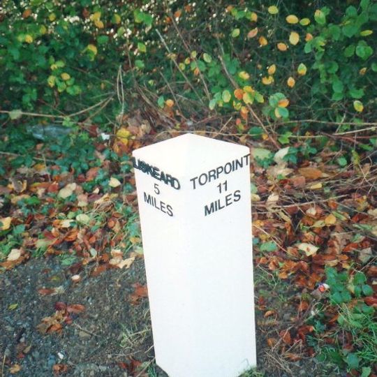 Milepost, Westbound carriageway, by Trebrownbridge signpost