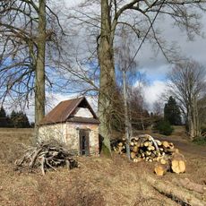 Kaplička jihovýchodně od Cotkytle u lesa