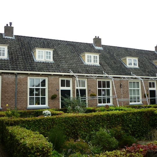 Complex De Armen de Poth: acht hofjeswoningen