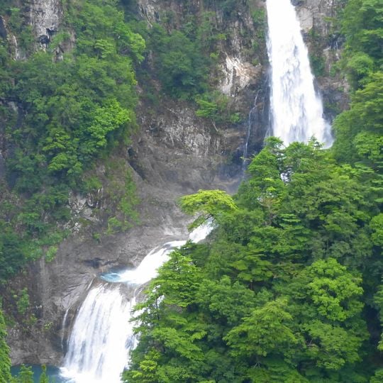 Fudō-nanae Falls