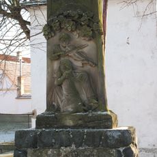 Pomník padlým na návsi v Přestavlkách