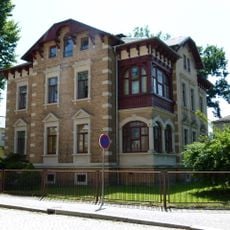 Villa mit Einfriedung Am Mühlteich 4