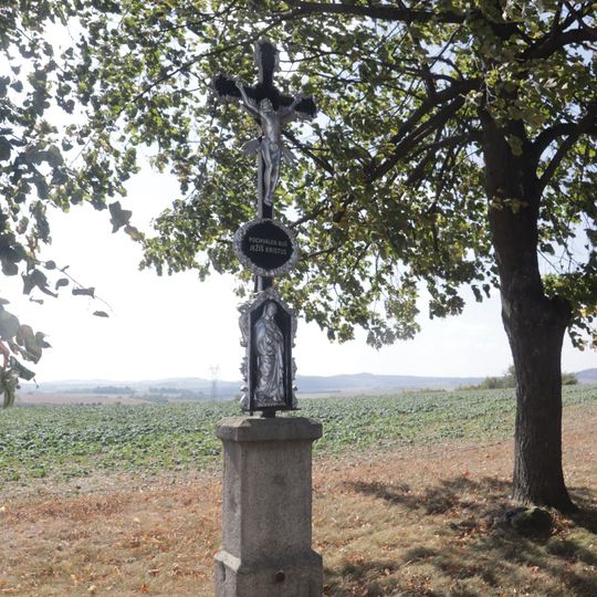 Kříž na jižním okraji Horního Újezdu