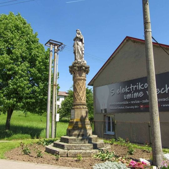 Socha Panny Marie v Charvátech na křižovatce