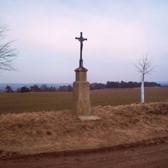 Kříž severozápadně od České Doubravice u cesty