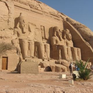 Monumentos Núbios de Abu Simbel a Filas