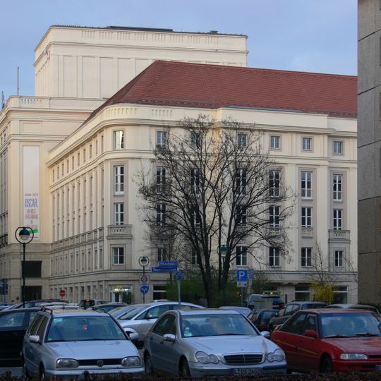 Schauspielhaus Dittrichring 19