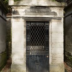 Grave of Unidentified 7