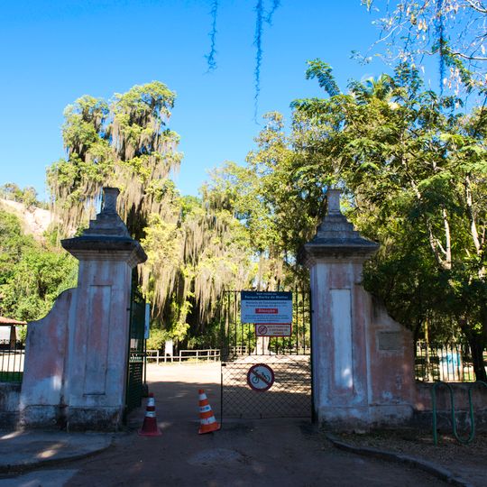 Portão do Parque Darke de Mattos