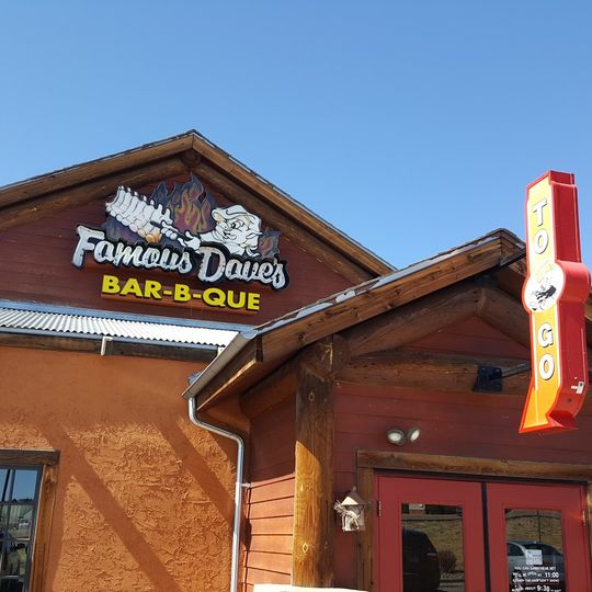 Famous Dave's Bar-B-Que