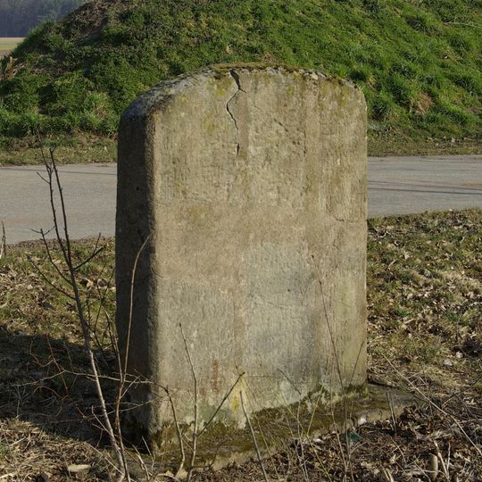 Gedenkstein bei Großweismannsdorf