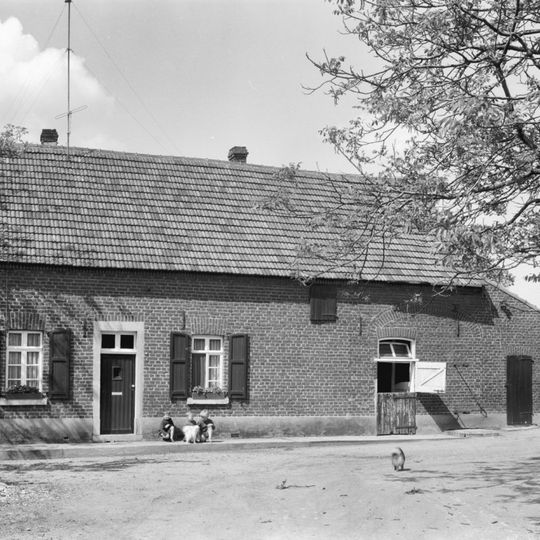 Pastoor Pinckersstraat 30, Asselt