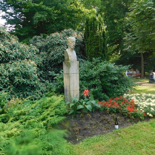 Pomník Bedřicha Smetany ve Smetanových sadech v Uherském Hradišti