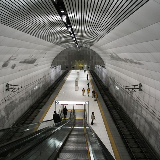 Motomachi-Chūkagai Station