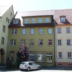 Wohnhaus in geschlossener Bebauung Bahnhofstraße 16 (Sparkasse)