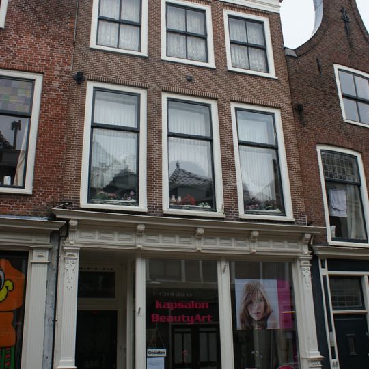 Hogewoerd 46, Leiden