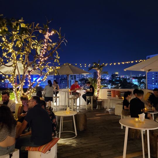 Banana Mama Rooftop Bar & Kitchen Saigon