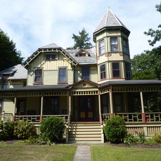 House at 112 Sea Cliff Avenue
