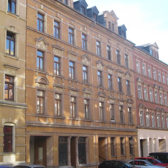 Mietshaus in geschlossener Bebauung Lohrstraße 13