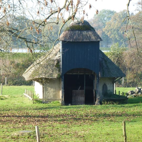 Croy: Schaapskooi met duiventil