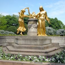 Mozart monument, Dresden