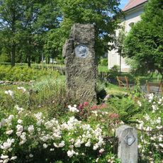 Pomník Julia Fučíka na náměstí v Měděnci