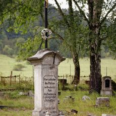 Centrální kříž na hřbitově v Radči