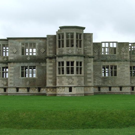 Lyveden New Bield