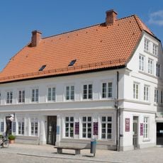 Wohn- und Geschäftshaus