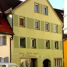 Wohn- und Geschäftshaus