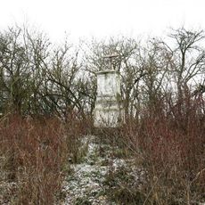 Kříž u polní cesty jihozápadně od Račiněvsi