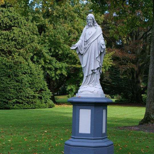 Statue of Sacred Heart of Jesus Christ