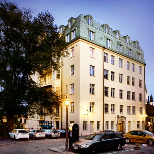 Höga stigen större 17