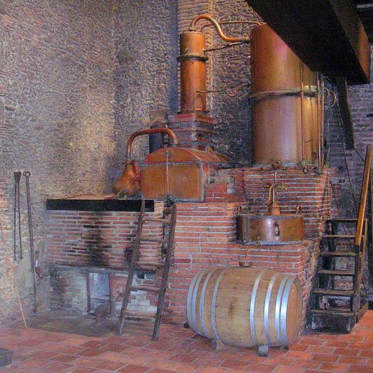 Alambic du domaine d'Ognoas