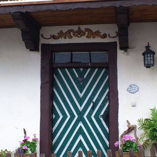 Aufgedoppelte Haustür