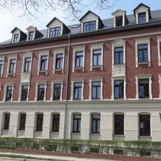 Doppelmietshaus mit Vorgarten und Einfriedung Ludwig-Richter-Straße 15; 17