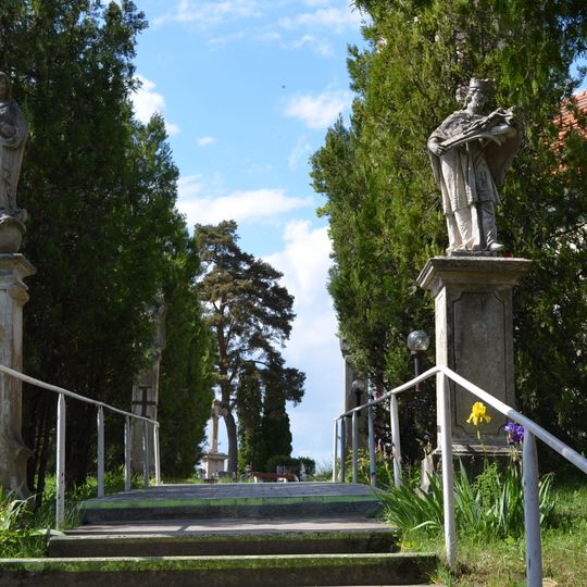 Socha Panny Márie, Immaculaty, pilier