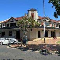 Golden Fleece Hotel
