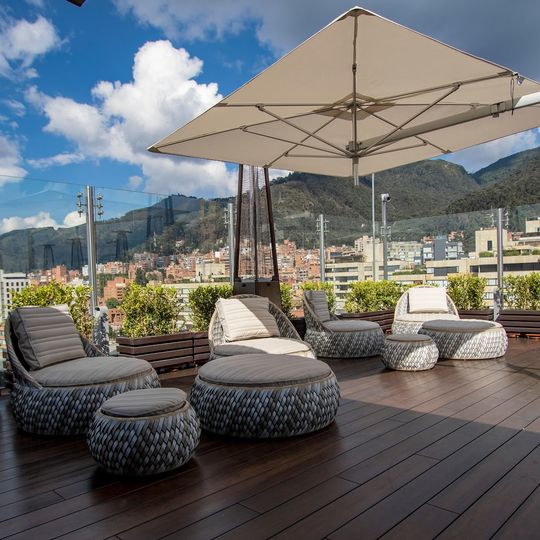 Sky 15 Rooftop