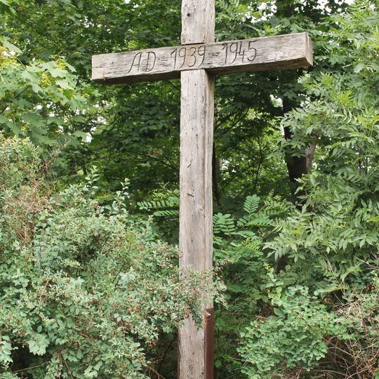 Wooden cross in Brno, Žabovřesky, Krondlova