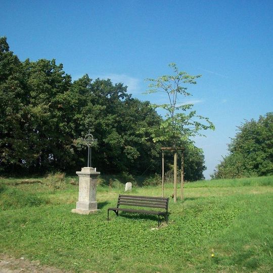 Kříž západně od Smolnice