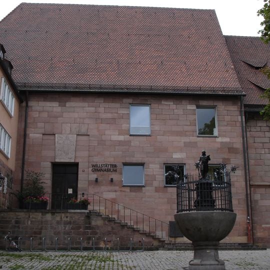 Innerer Laufer Platz 11, Willstätter-Gymnasium