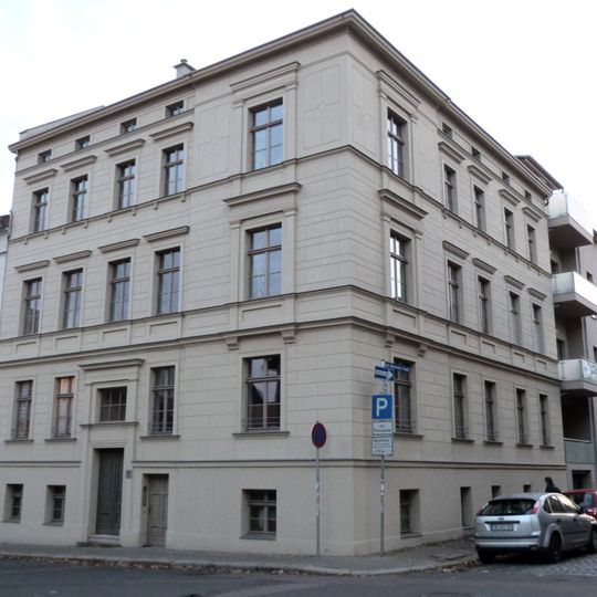 Schulgebäude Adam-Kuckhoff-Straße 17