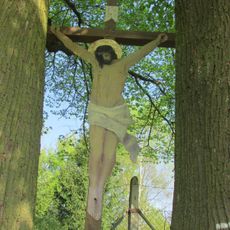 Dřevěný kříž u zemědělského družstva Komorovice