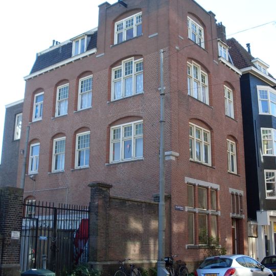 Dienstwoning bij Remise Tollensstraat