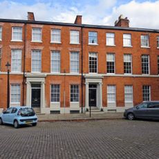 6-12, Encombe Place